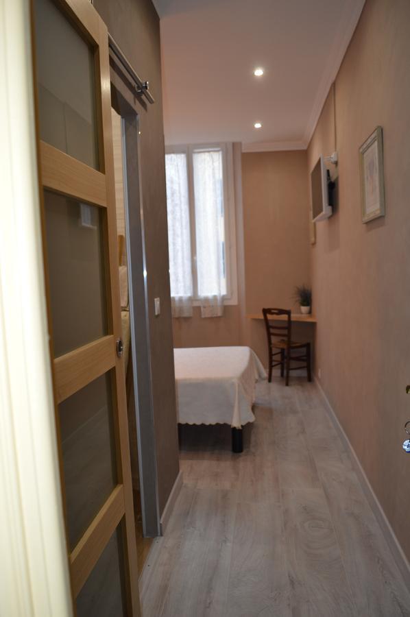 Hotel Au Picardy Nice Bagian luar foto