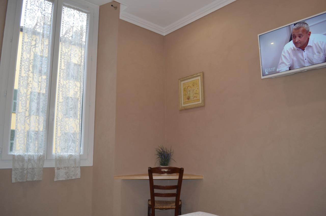 Hotel Au Picardy Nice Bagian luar foto